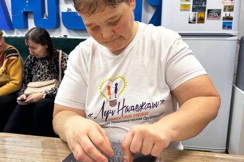 Творческая лаборатория «Кружево России»: Искусство, завязанное на ниточках!  Сегодня в АНО «Луч надежды» в рамках творческой лаборатории «Кружево России» нашего проекта «Патриотическая арт-студия для подростков с ограниченными возможностями здоровья 